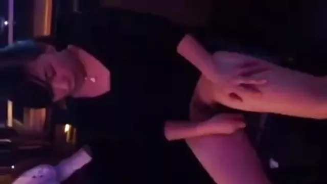 Bedava porno hiçbir kayıt Otoriter Hanım favori unutulmaz bir BD onu köle verir beleşpornoindir