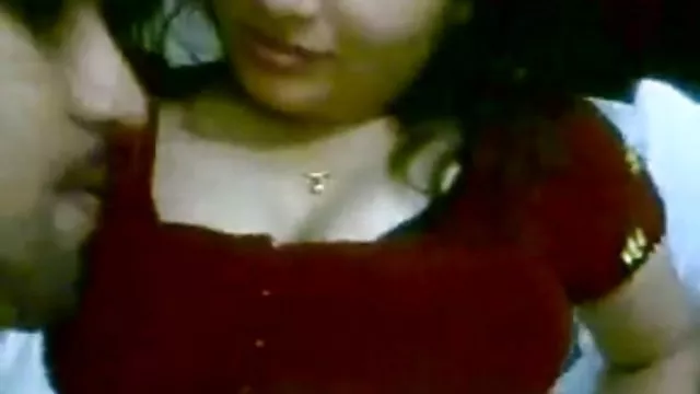 Bedava porno hiçbir kayıt Çarpıcı esmer pornoidir onu ıslak kedi dövülerek alır