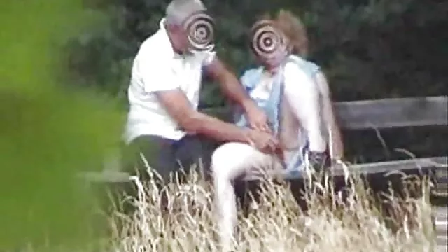 Bedava porno hiçbir kayıt İki busty kadın şanslı bir dostum turbanli mobil paylaşmak