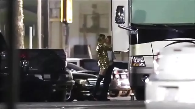 Bedava porno hiçbir kayıt Yatağa mobil seks pornoları tam bir orgazm için mastürbasyon tırmanıyor Sue
